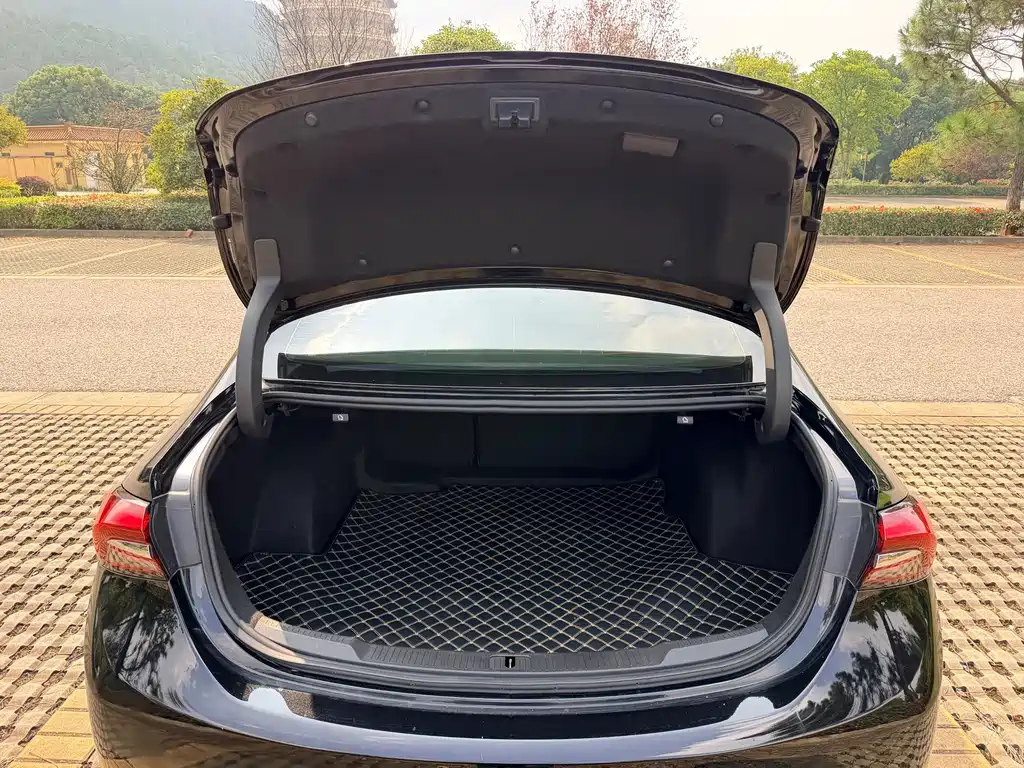 Buick LaCrosse — миниатюра 18