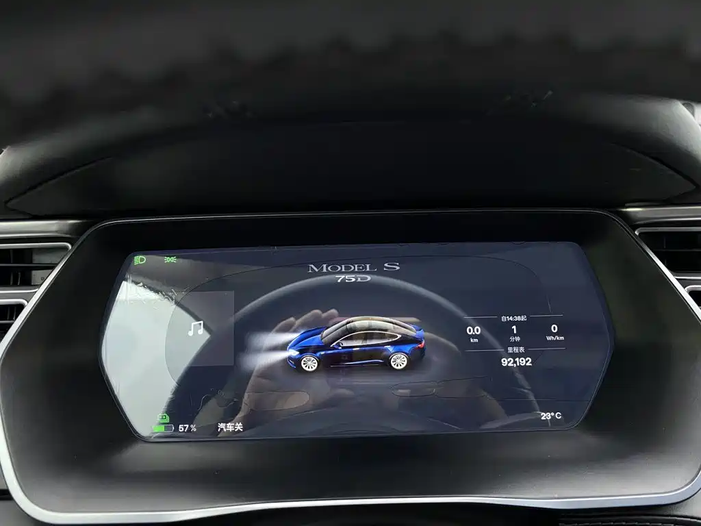 Tesla Model S — миниатюра 15