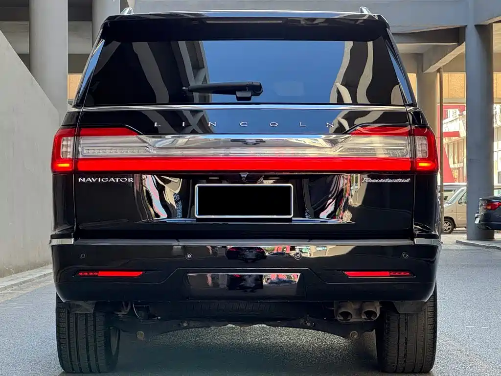 Lincoln Navigator — миниатюра 4