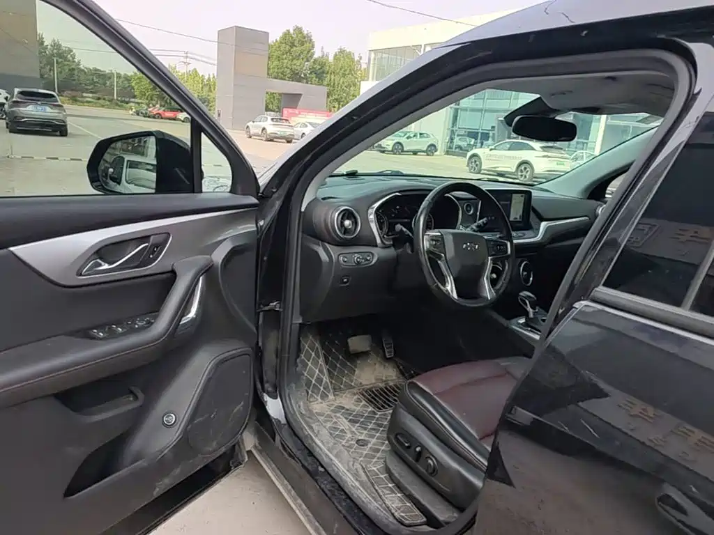 Chevrolet Blazer — миниатюра 16