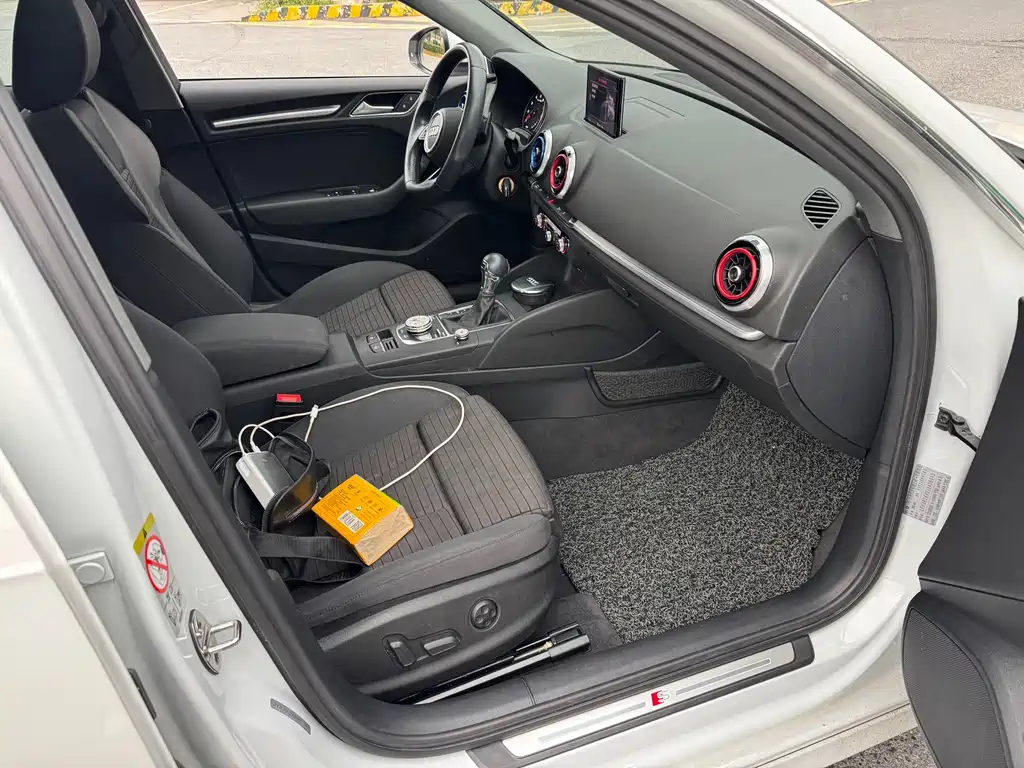 Audi A3 2018 30 Sportback 35 TFSI Sport