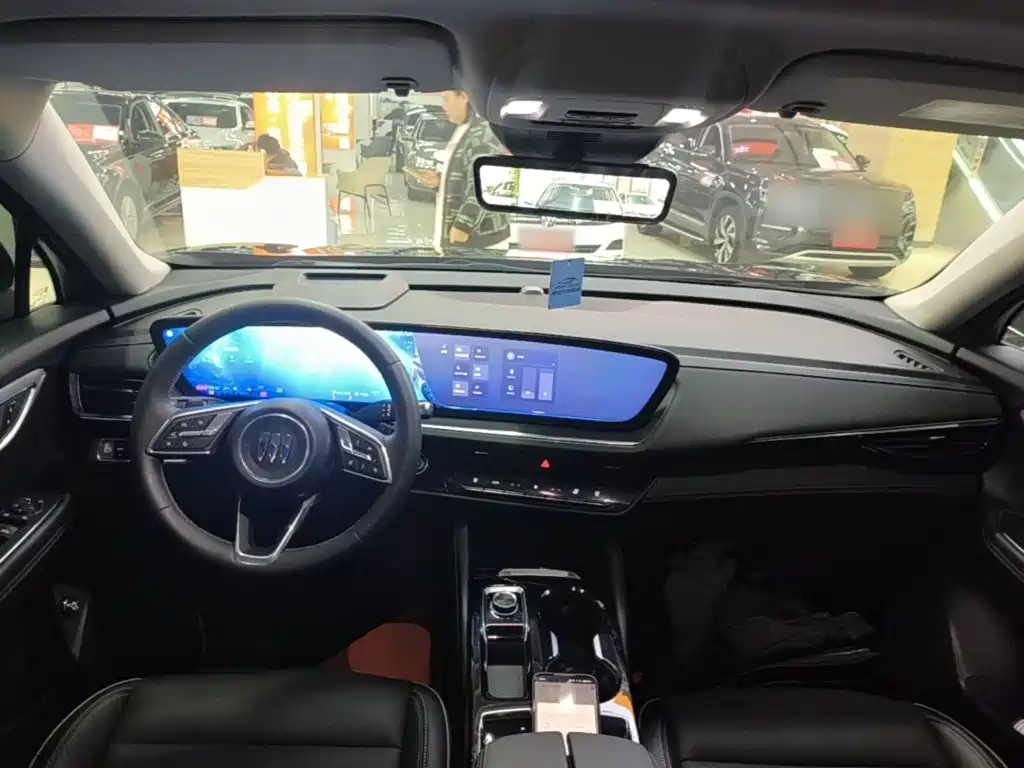 Buick Envision Plus — миниатюра 10
