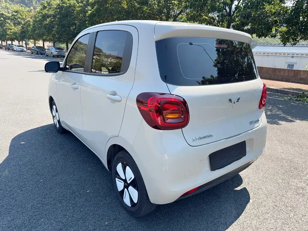 Wuling MINIEV — миниатюра 9