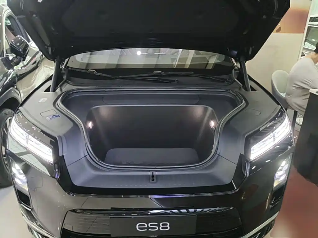 NIO ES8 — миниатюра 20