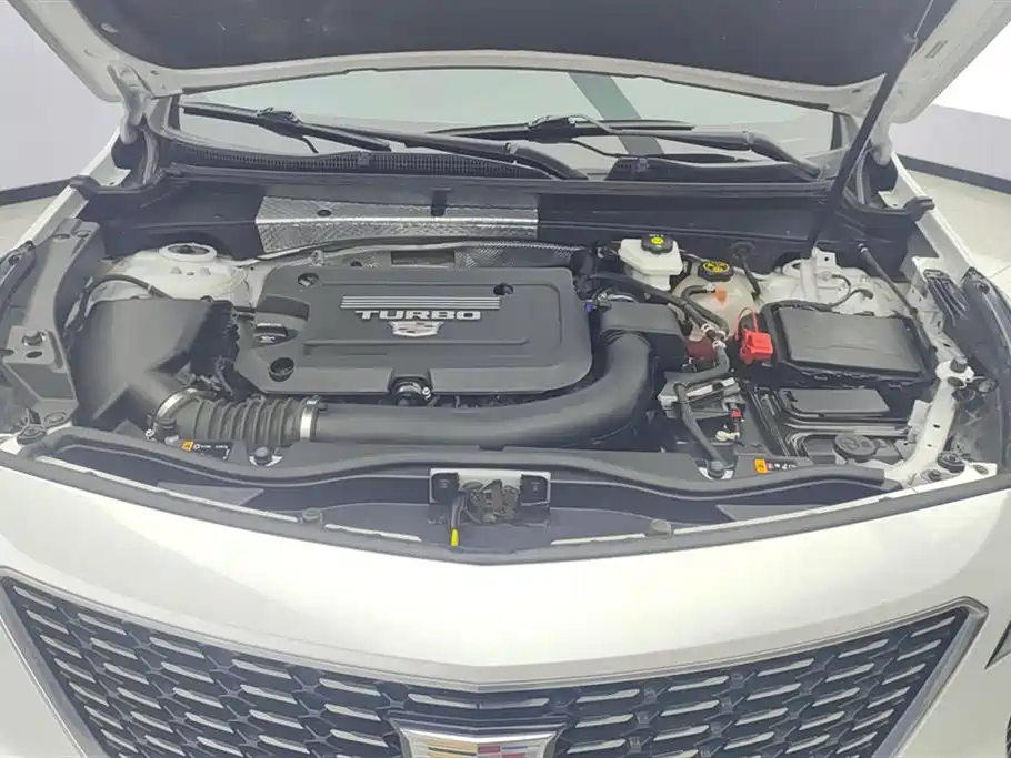 Cadillac XT4 2022 28T