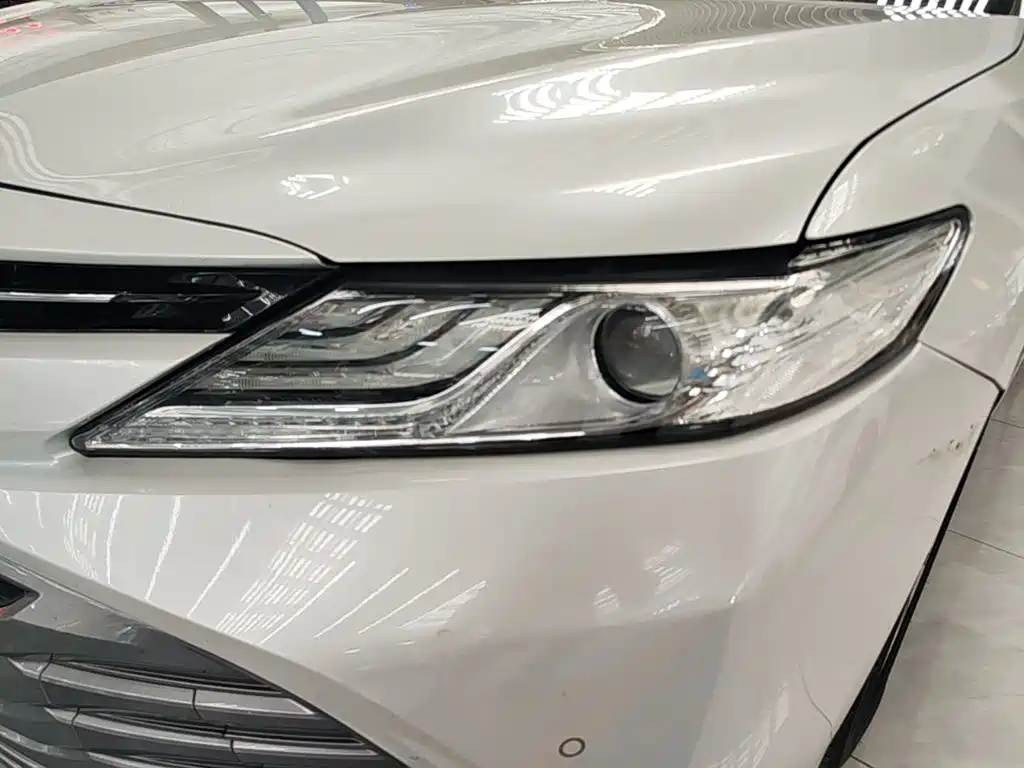Toyota Camry — миниатюра 24