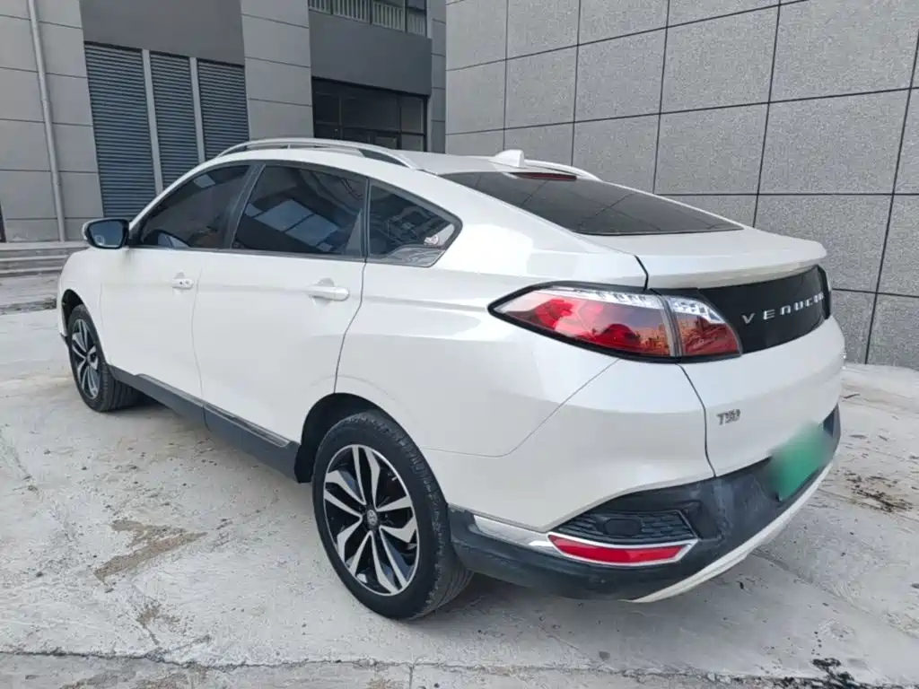 Venucia T90 — миниатюра 5