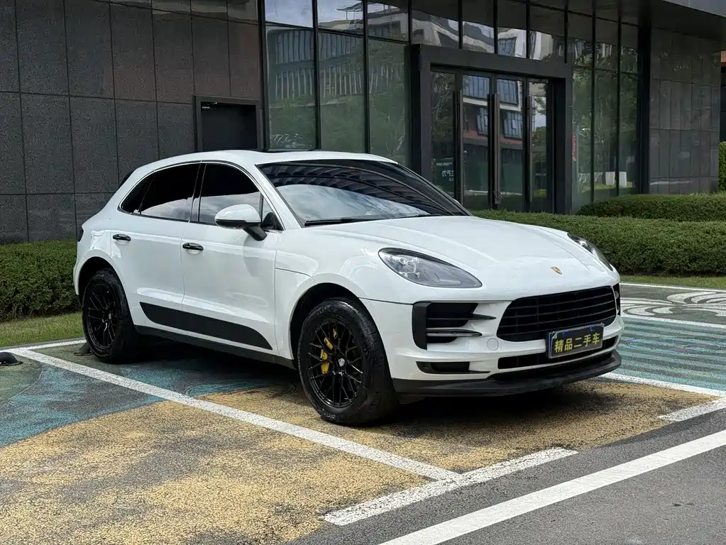 Porsche Macan — миниатюра 3