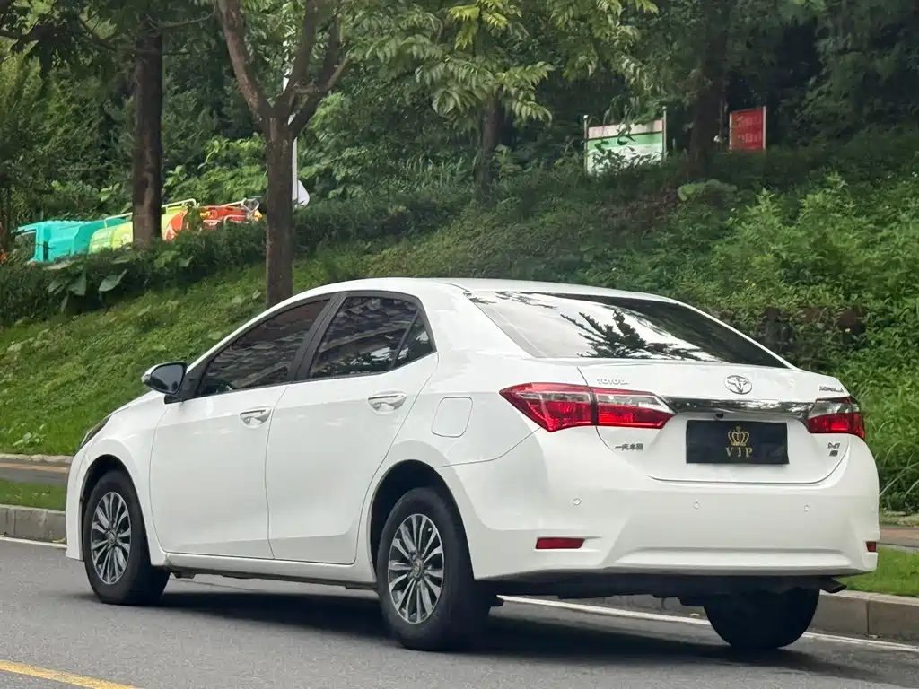 Toyota Corolla — миниатюра 4