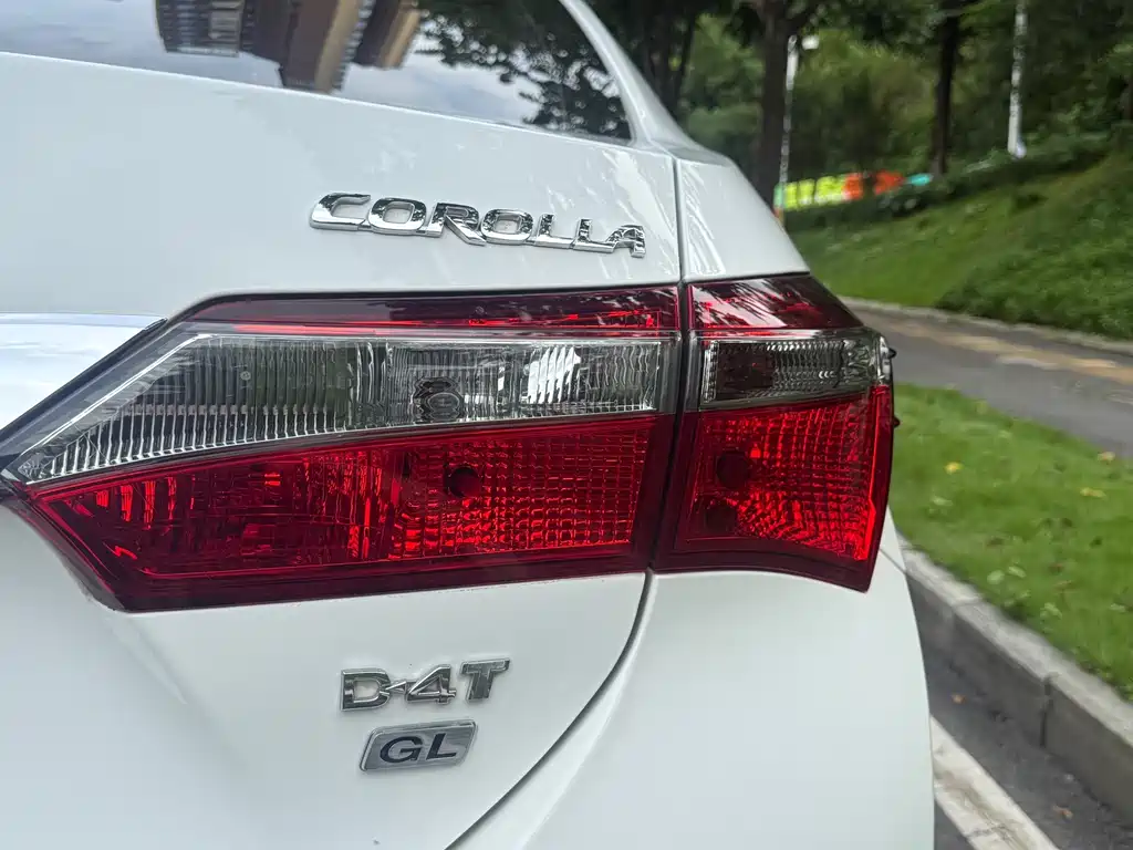 Toyota Corolla — миниатюра 12