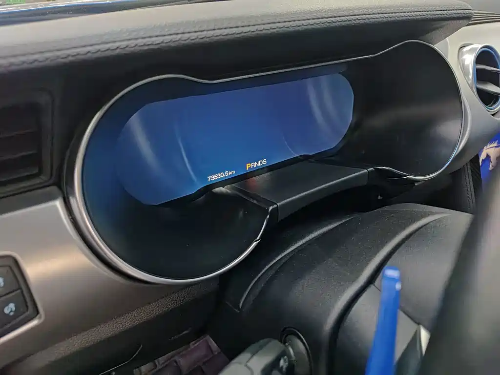 Ford Mustang — миниатюра 5