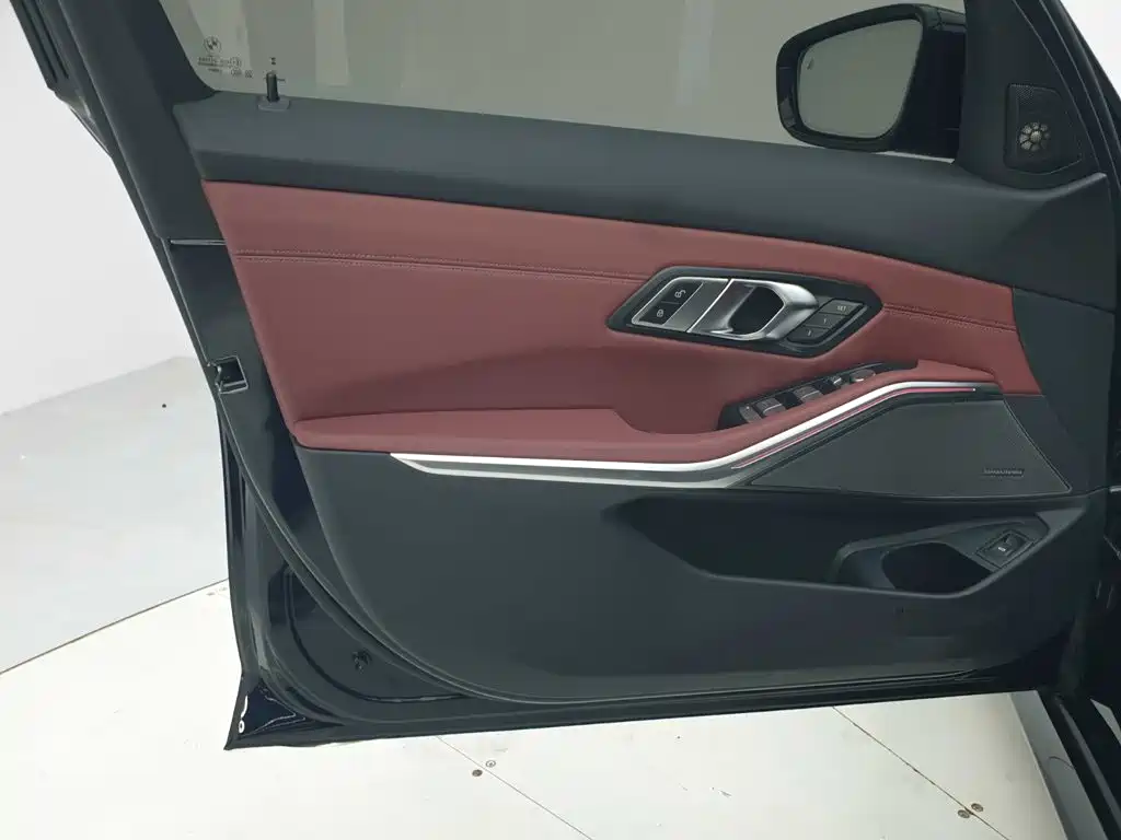 BMW 3 Series — миниатюра 15