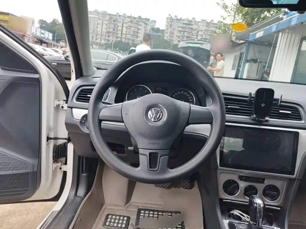 Volkswagen Lavida — миниатюра 11
