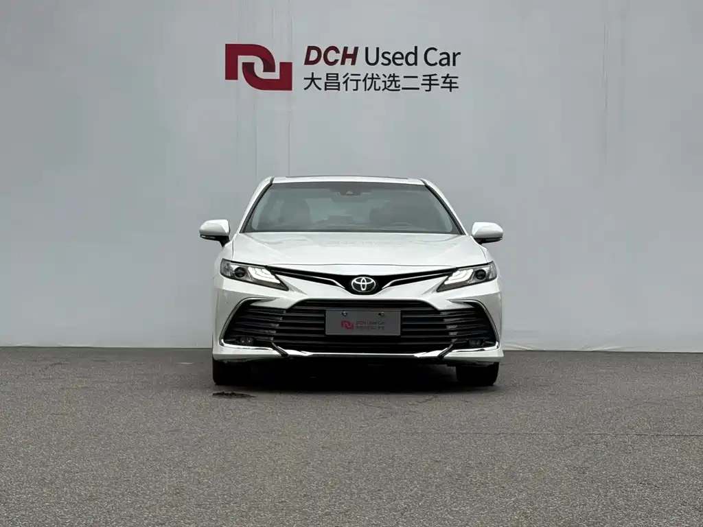 Toyota Camry 2023 2.0G Luxury