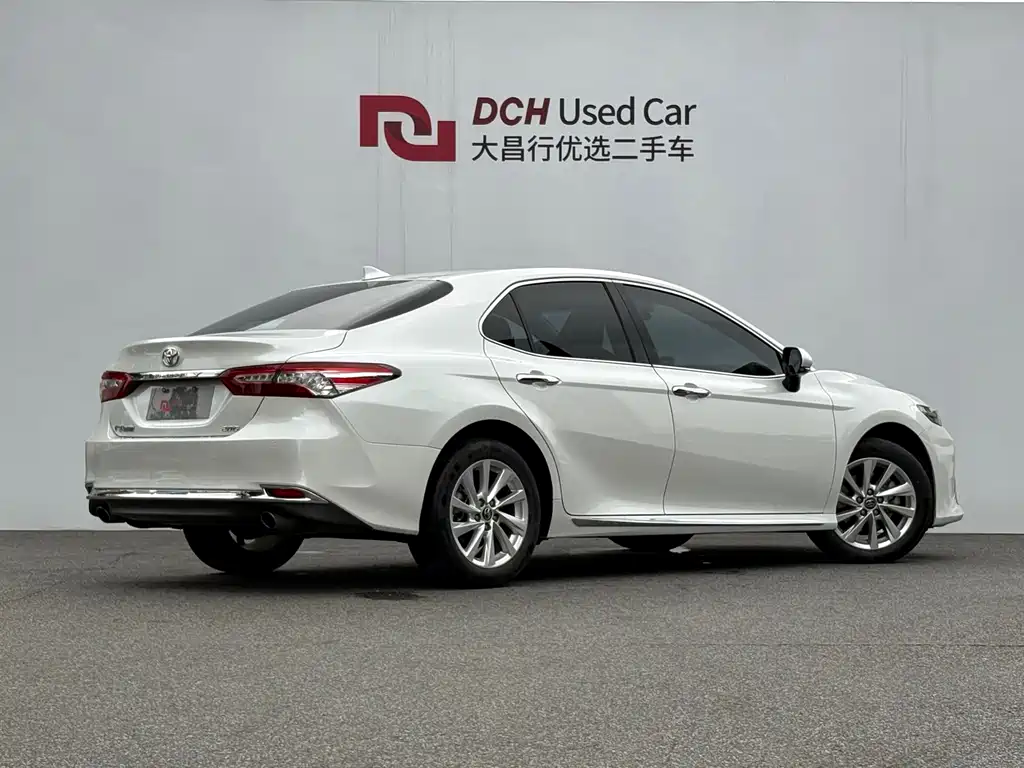 Toyota Camry 2023 2.0G Luxury