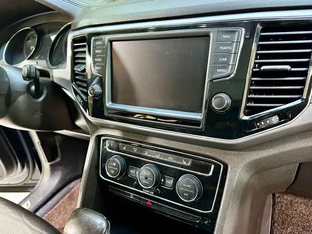 Volkswagen Teramont — миниатюра 10