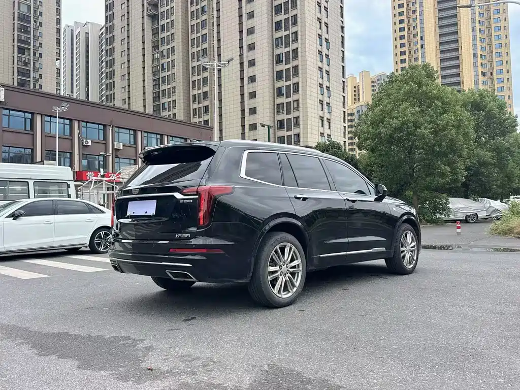 Cadillac XT6 — миниатюра 7