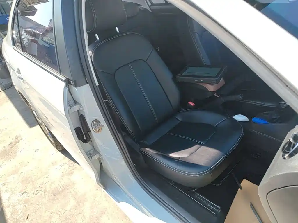 Volkswagen Jetta — миниатюра 25