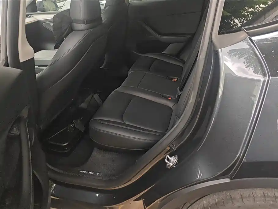 Tesla Model Y — фотографии объявления, Фото 11