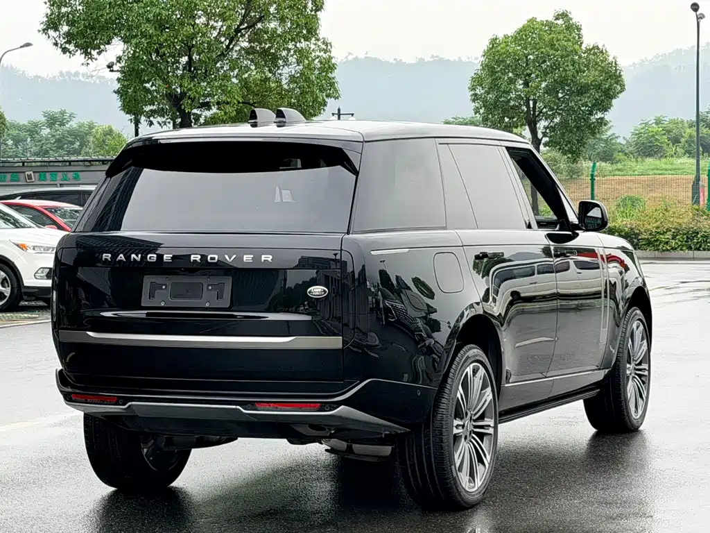Land Rover Range Rover 2025 3.0 L6 400PS Long Wheelbase