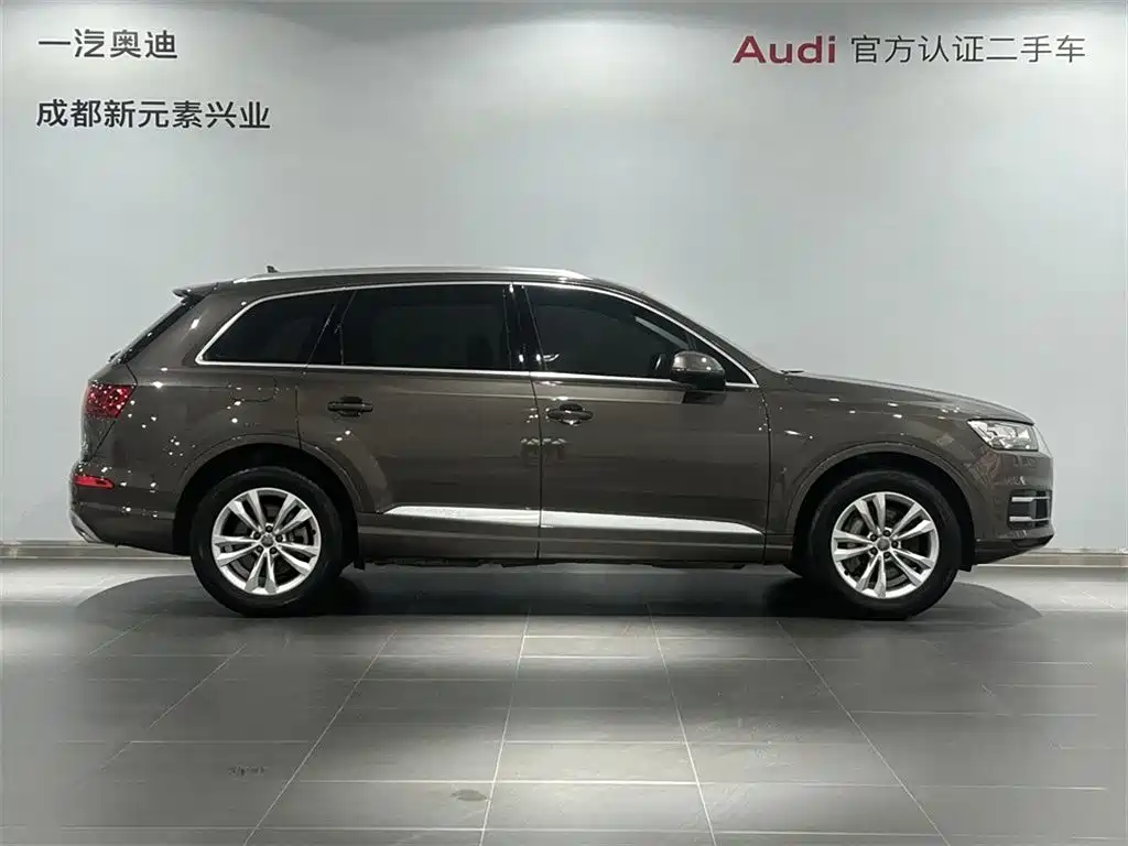 Audi Q7 — миниатюра 3