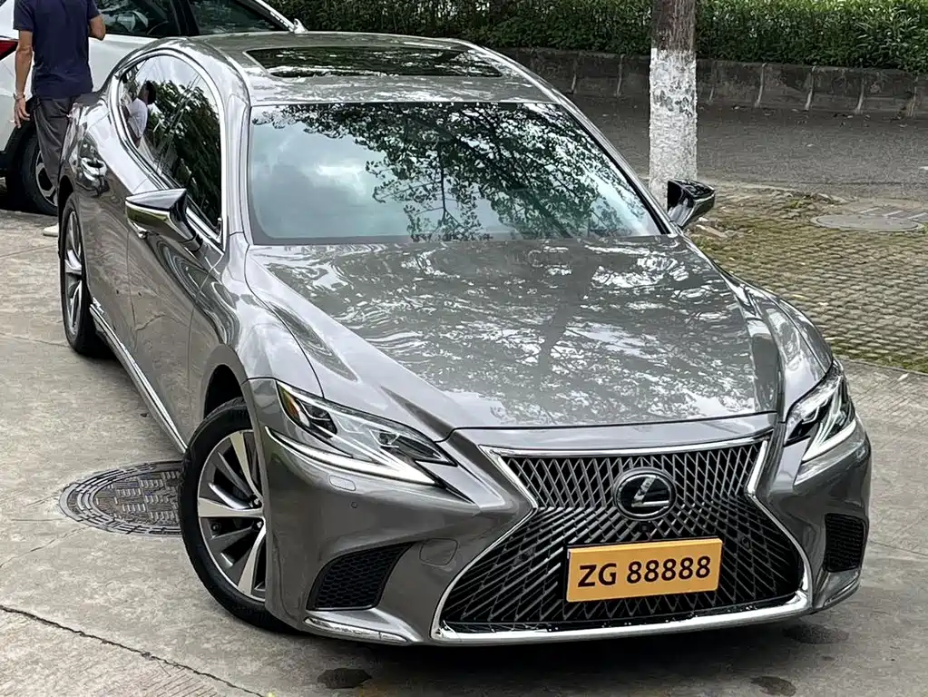 Lexus LS — миниатюра 3