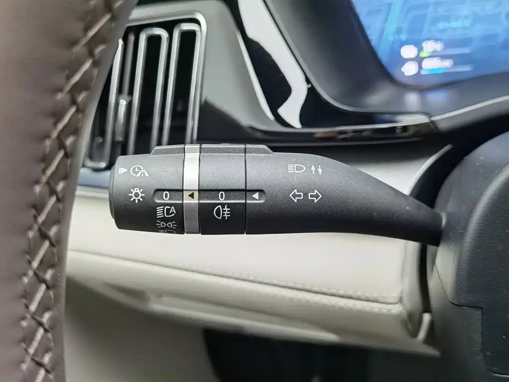 BYD PLUS New Energy — миниатюра 21