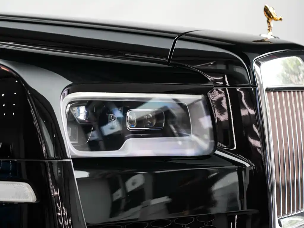 Rolls-Royce Cullinan 2018 мест