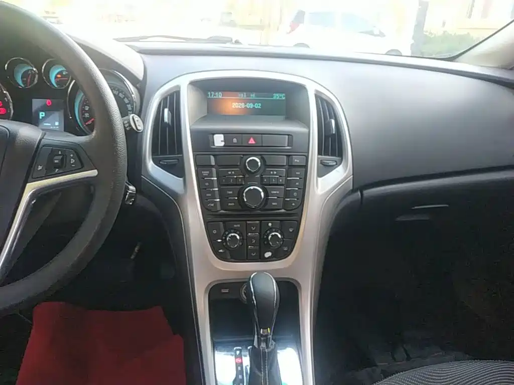 Buick Excelle — миниатюра 13