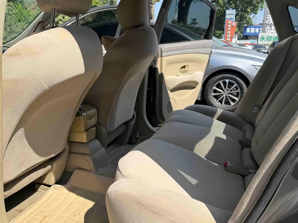 Nissan Sylphy — миниатюра 6