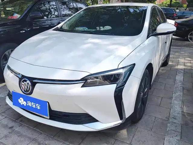 BUICK SLIGHTLY BLUE 6 2023