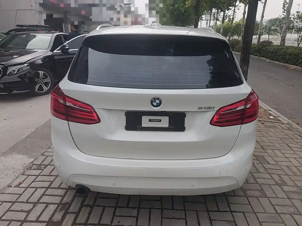 BMW 2 Series Active Tourer — миниатюра 4
