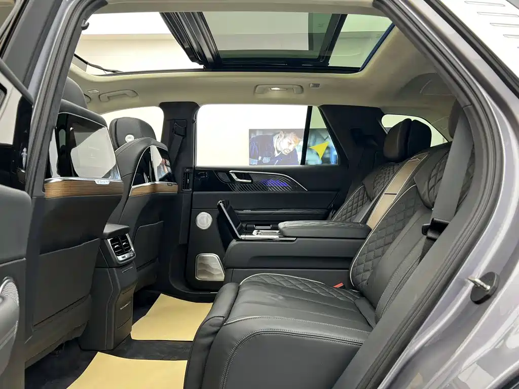 Hongqi Hongqi E-HS9 — миниатюра 23