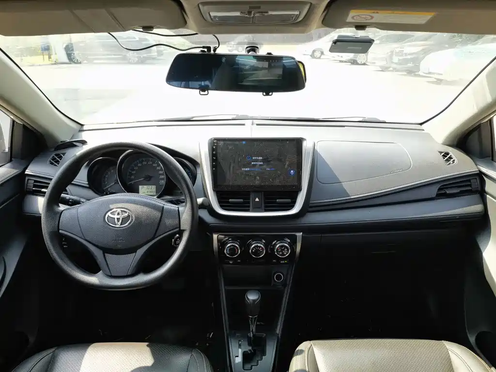 Toyota Yaris L — миниатюра 20