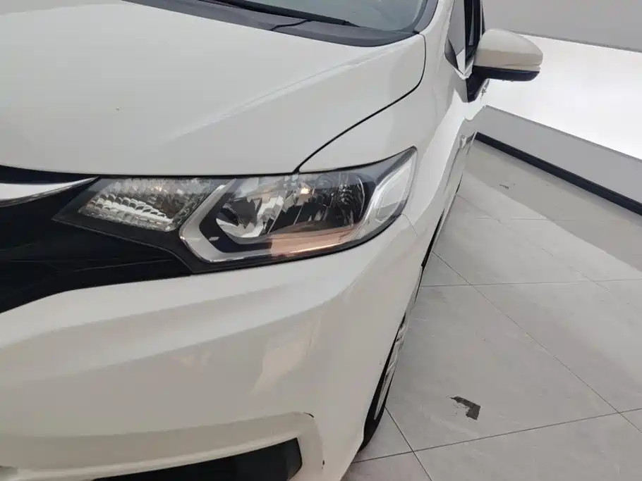Honda Fit — миниатюра 5