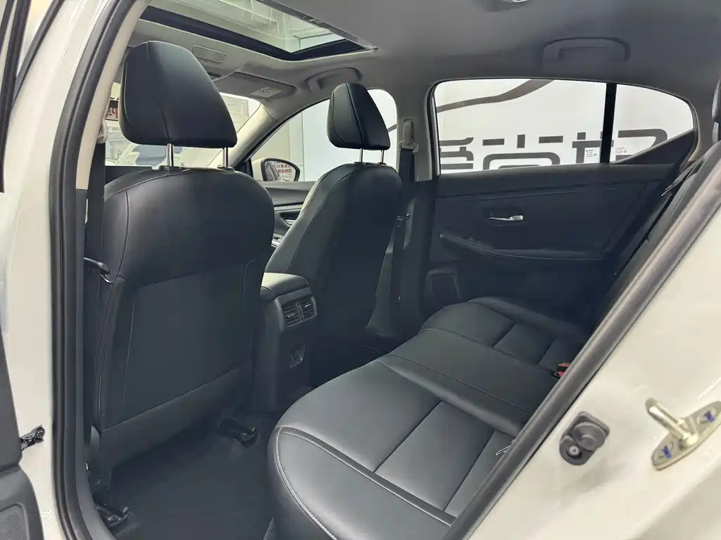 Nissan Sylphy — миниатюра 12