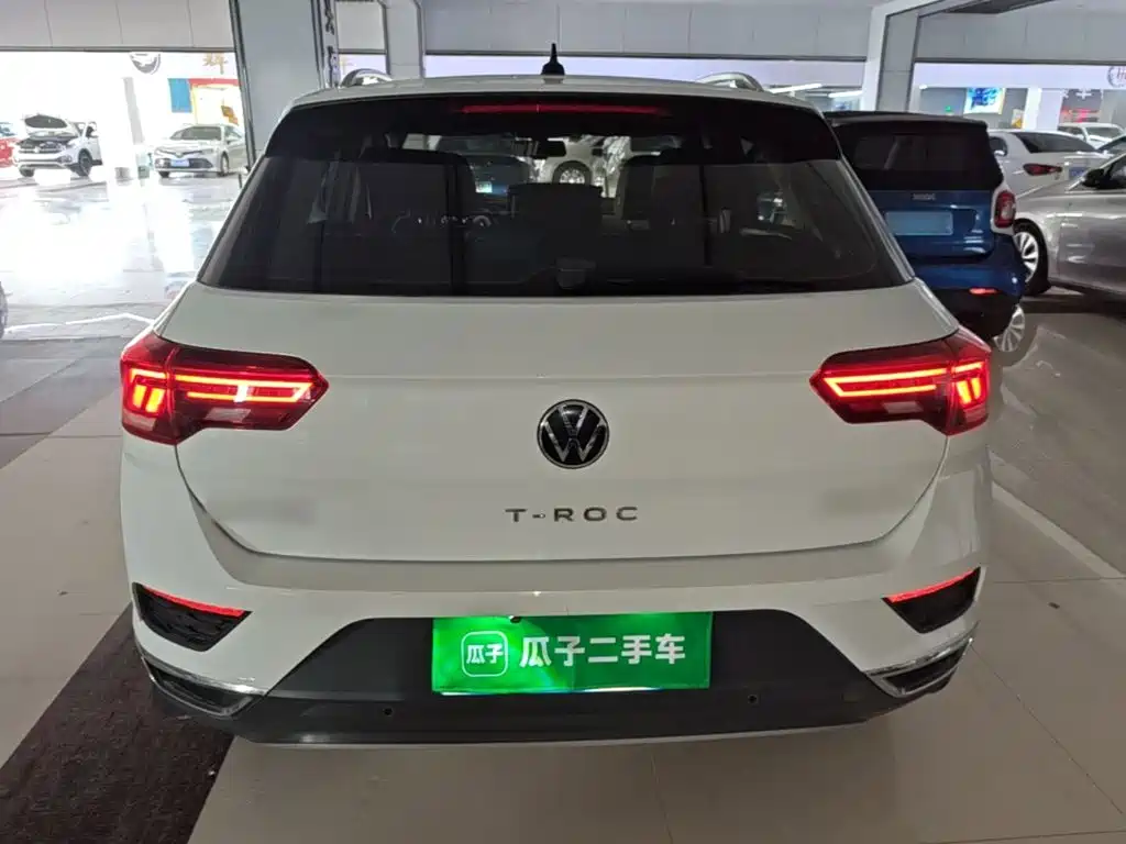 Volkswagen T-Roc - фото 6
