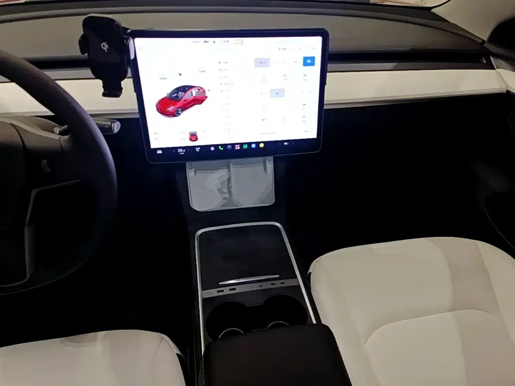 Tesla Model 3 — миниатюра 13