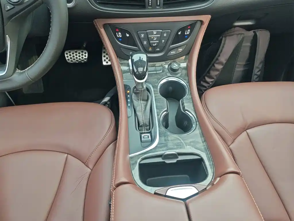 Buick Envision Plus — миниатюра 14