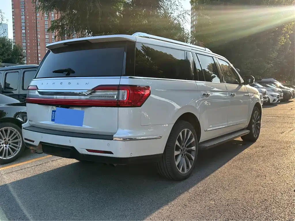Lincoln Navigator — миниатюра 4