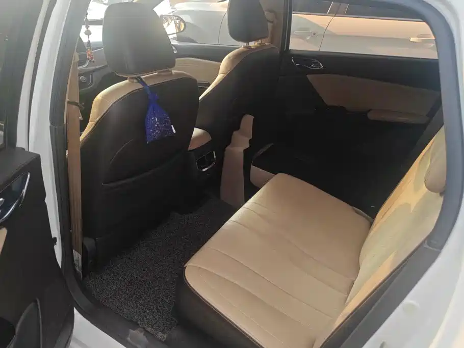 Baojun 310W — миниатюра 11