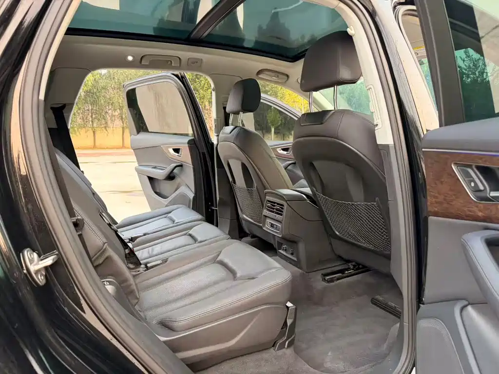 Audi Q7 — миниатюра 14