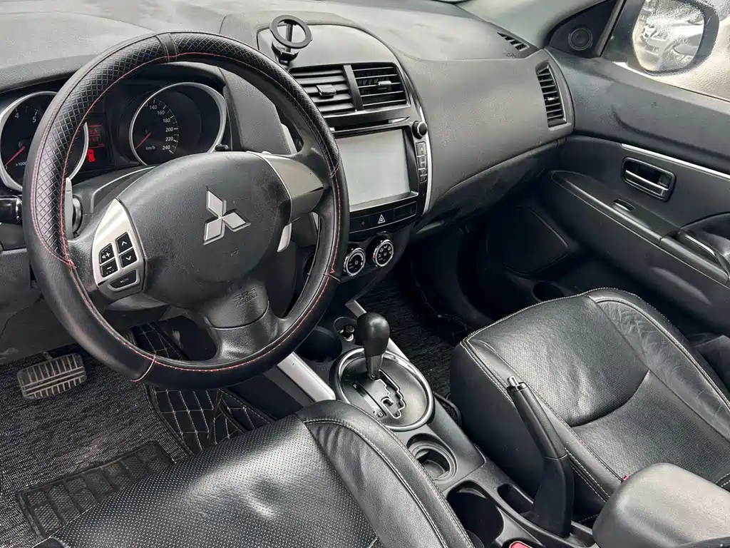 Mitsubishi ASX — миниатюра 2