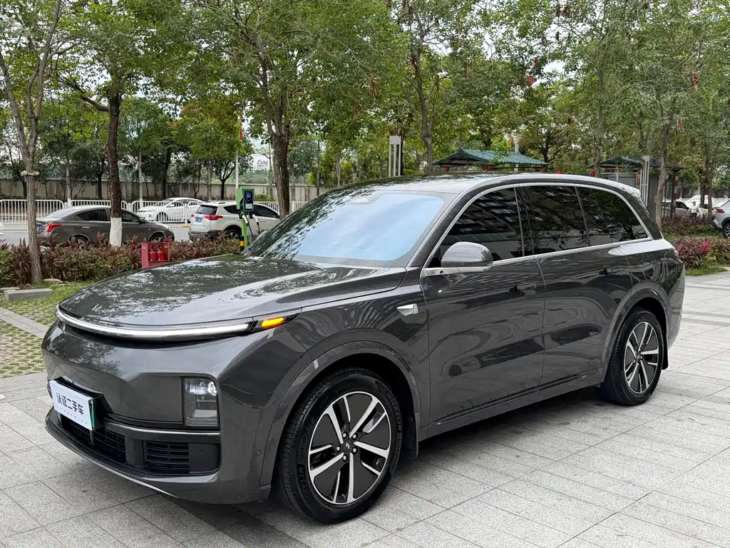 Li Auto Li L8 2024