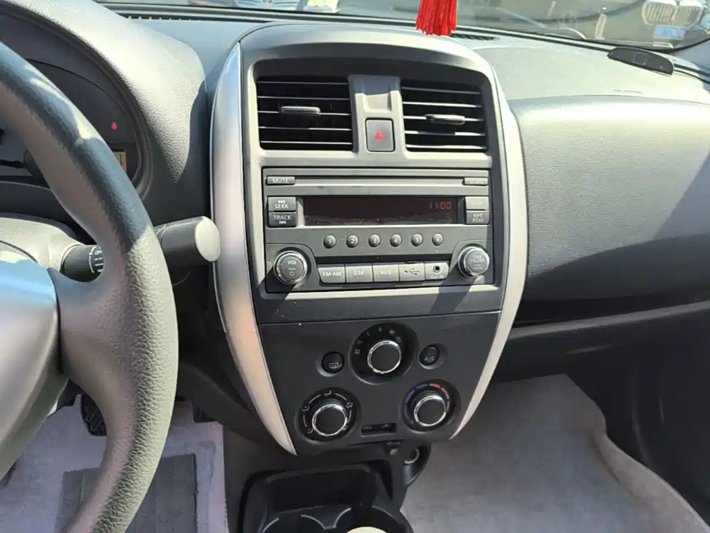 Nissan Sunny — миниатюра 13