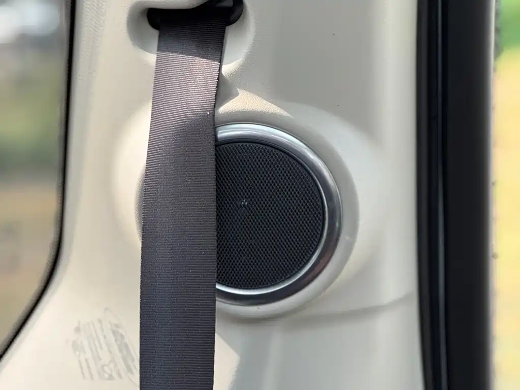 Land Rover Discovery — миниатюра 16