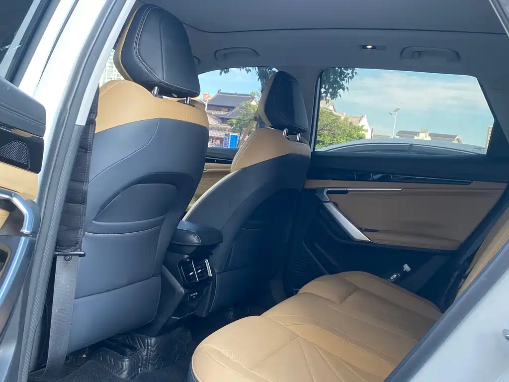 Geely Boyue L — миниатюра 7