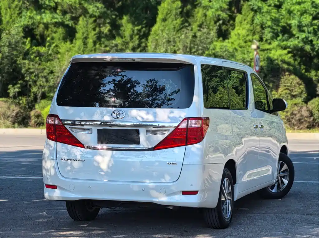 Toyota Alphard 2012 3.5L Luxury