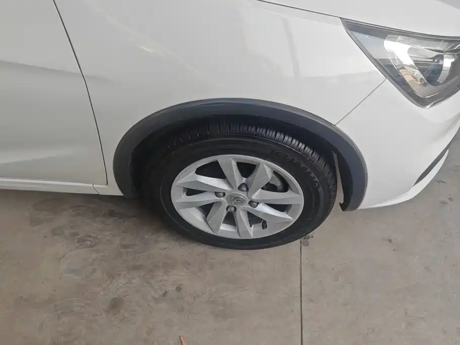Baojun 310W — миниатюра 6