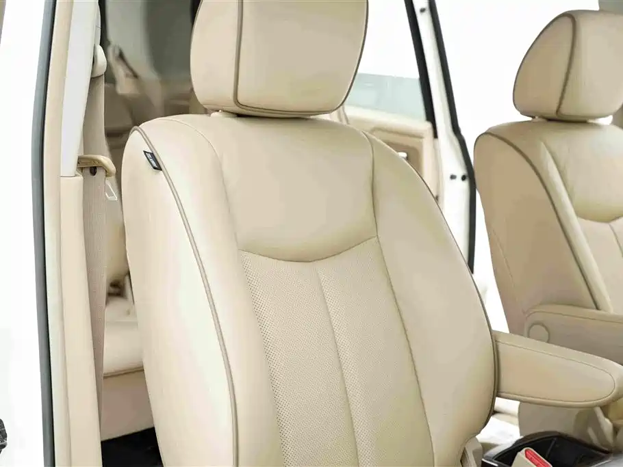 Nissan Quest — миниатюра 22